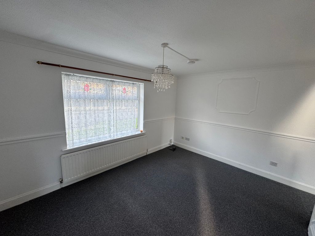 Property photo 3 of 19 Image