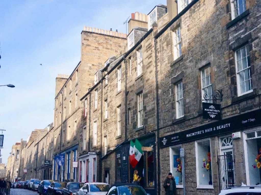 Property photo 1 of 9 Exterior