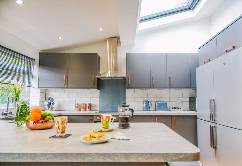 Property photo 2 of 9 Photo 11