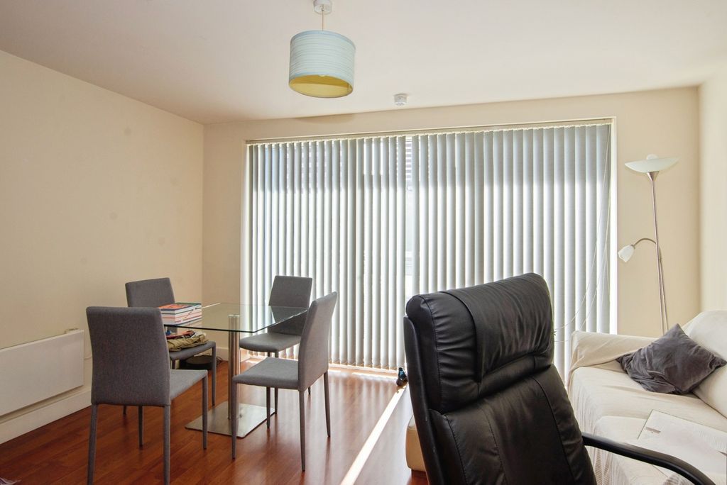 Property photo 3 of 20 Pbox-Img.Jpg