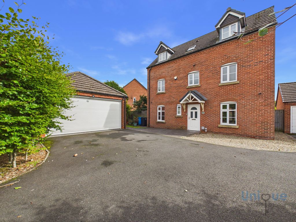 Property photo 1 of 28