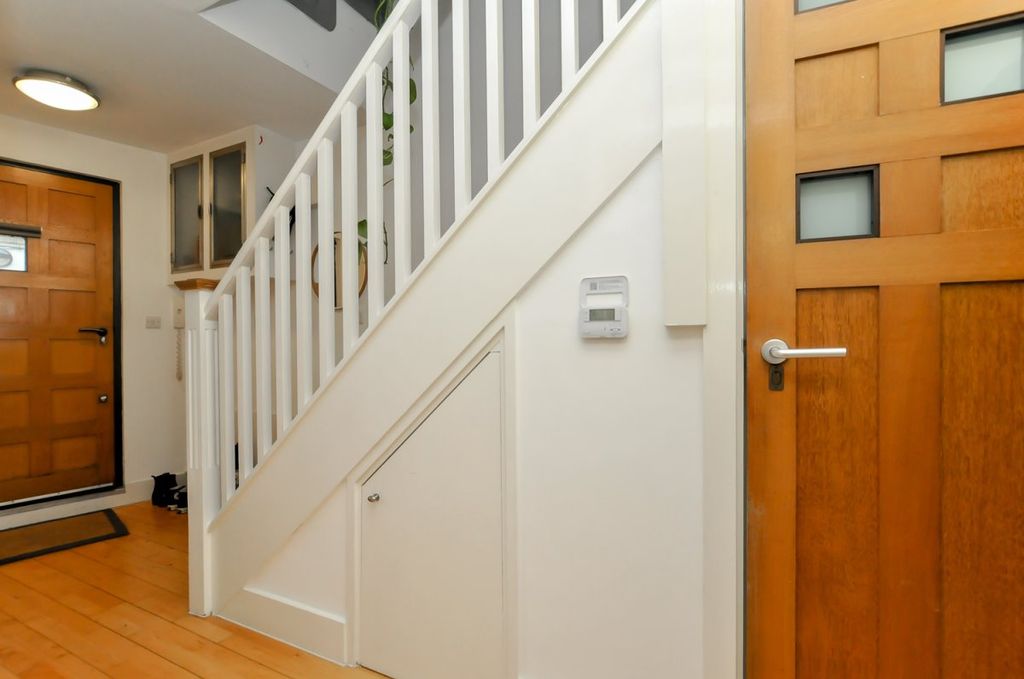 Property photo 3 of 24