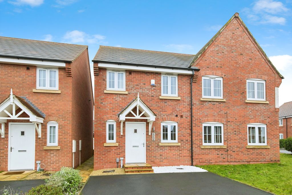 Property photo 1 of 15 Front View