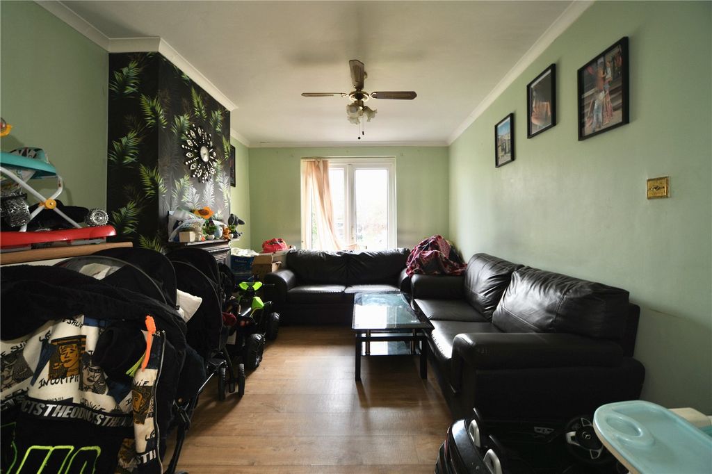 Property photo 3 of 19 Picture No. 12