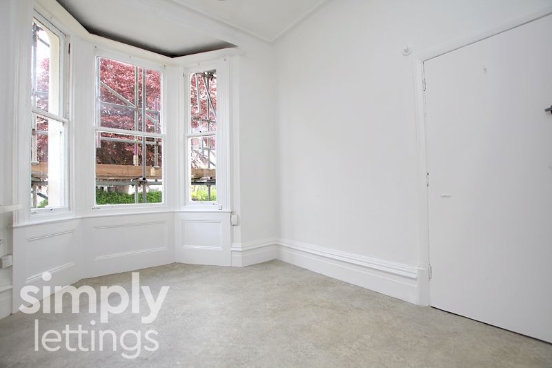 Property photo 2 of 5 Photo 4