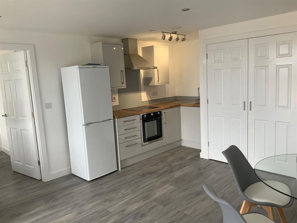 Property photo 2 of 11 Bright Modern Kitchenette With Dining Area...