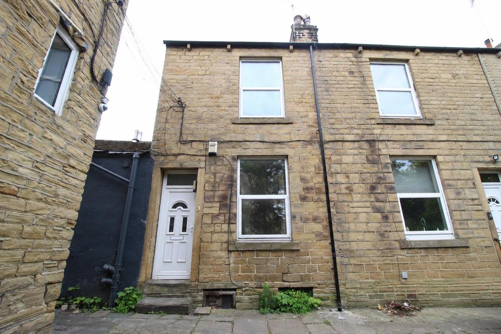 Property photo 1 of 12 External