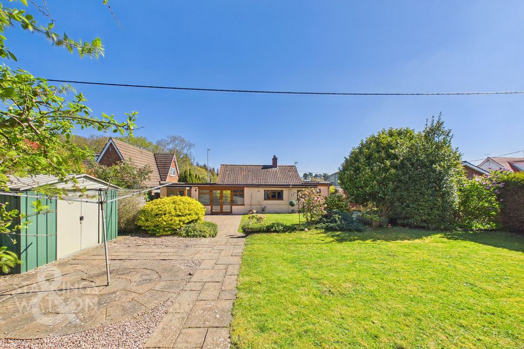 Property photo 2 of 32