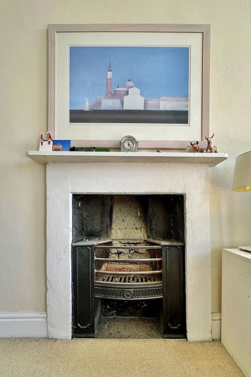 Property photo 3 of 12