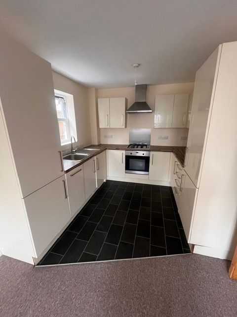 Property photo 1 of 6 Kitchen