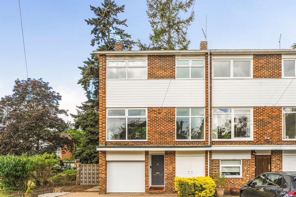 Property photo 1 of 18
