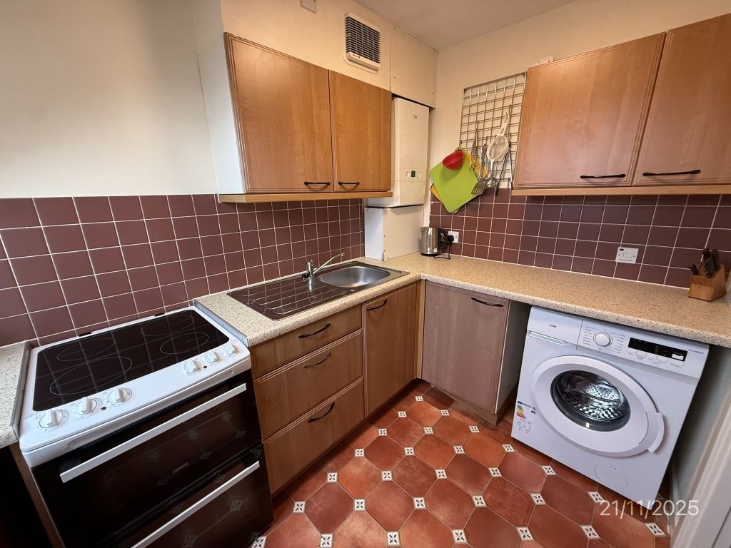 Property photo 2 of 10 Kitchen