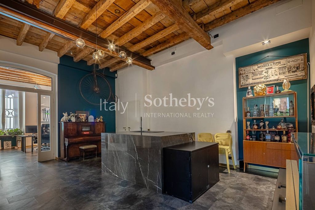 Property photo 2 of 30