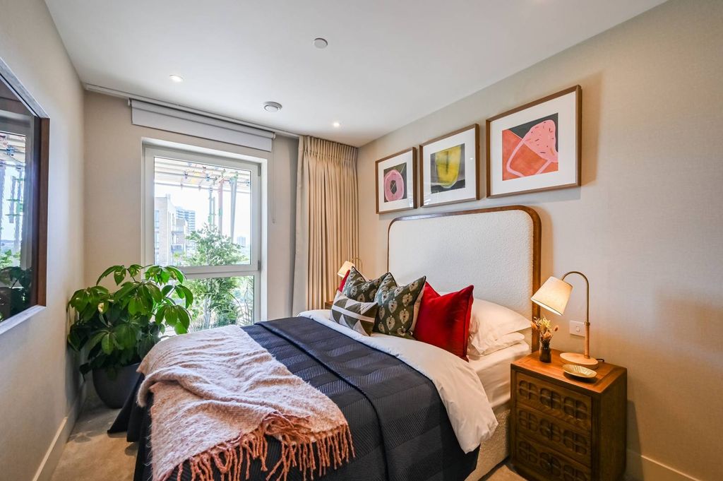 Property photo 2 of 22