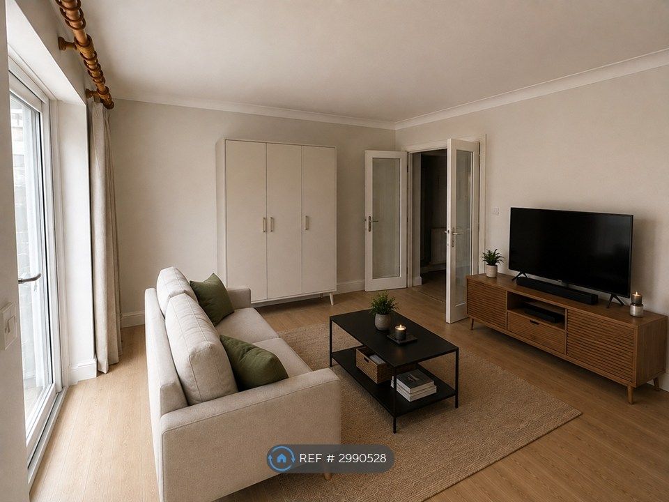 Property photo 1 of 6 Living Room