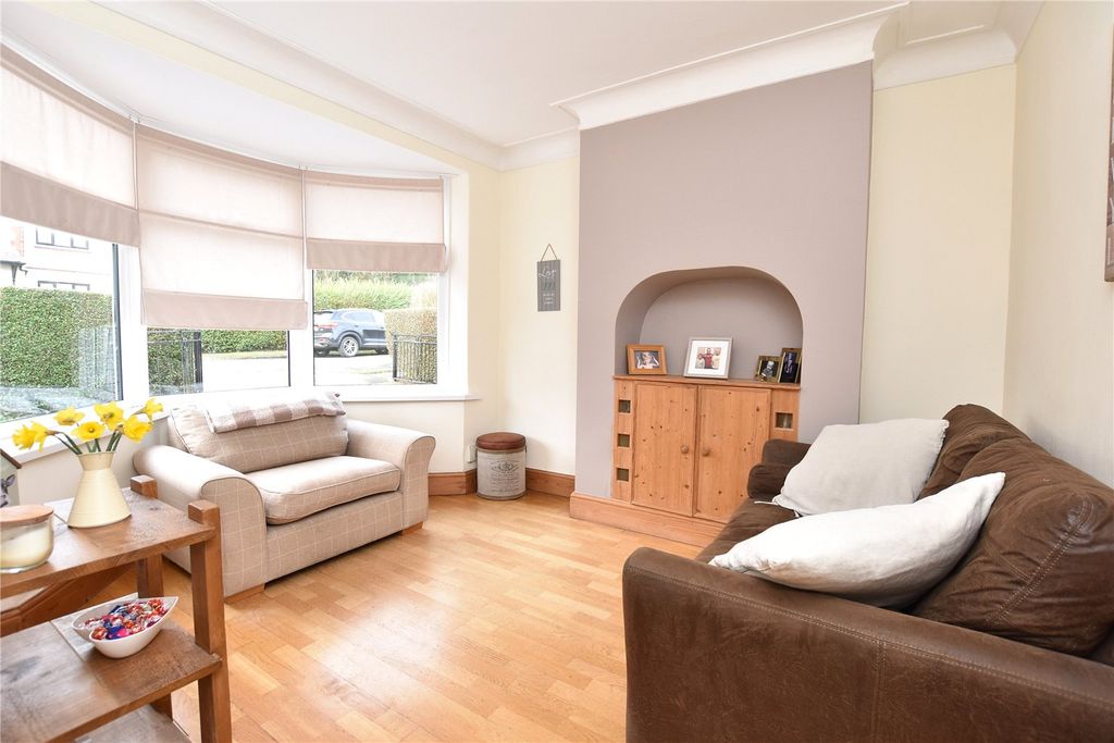 Property photo 2 of 18 Picture No. 30