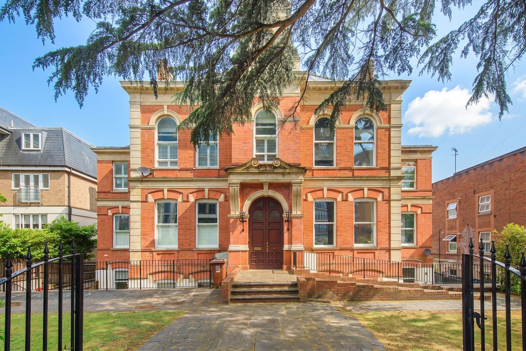 Property photo 1 of 10