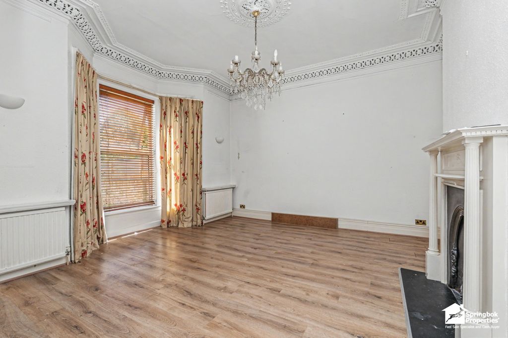 Property photo 3 of 11 Image 2