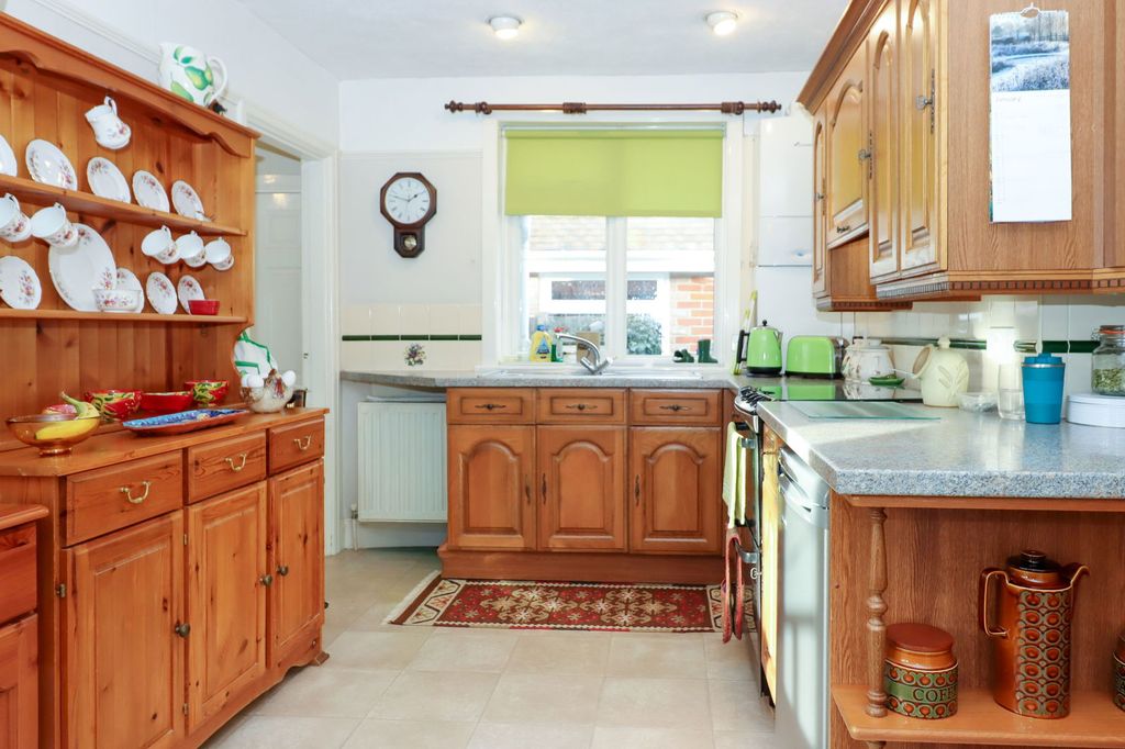 Property photo 3 of 13