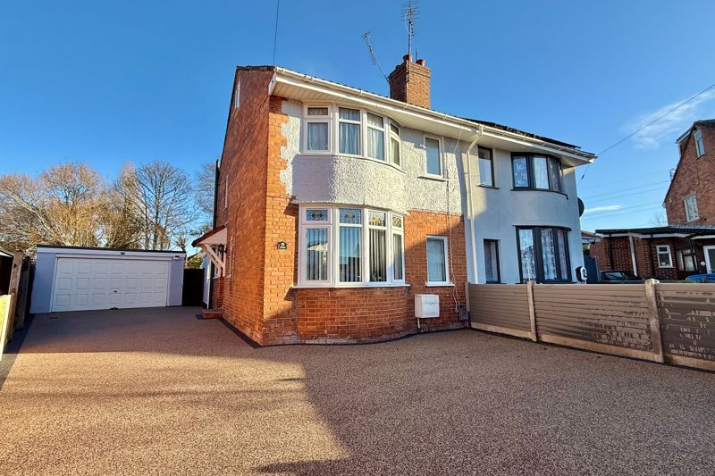 Property photo 1 of 18 Front/Parking