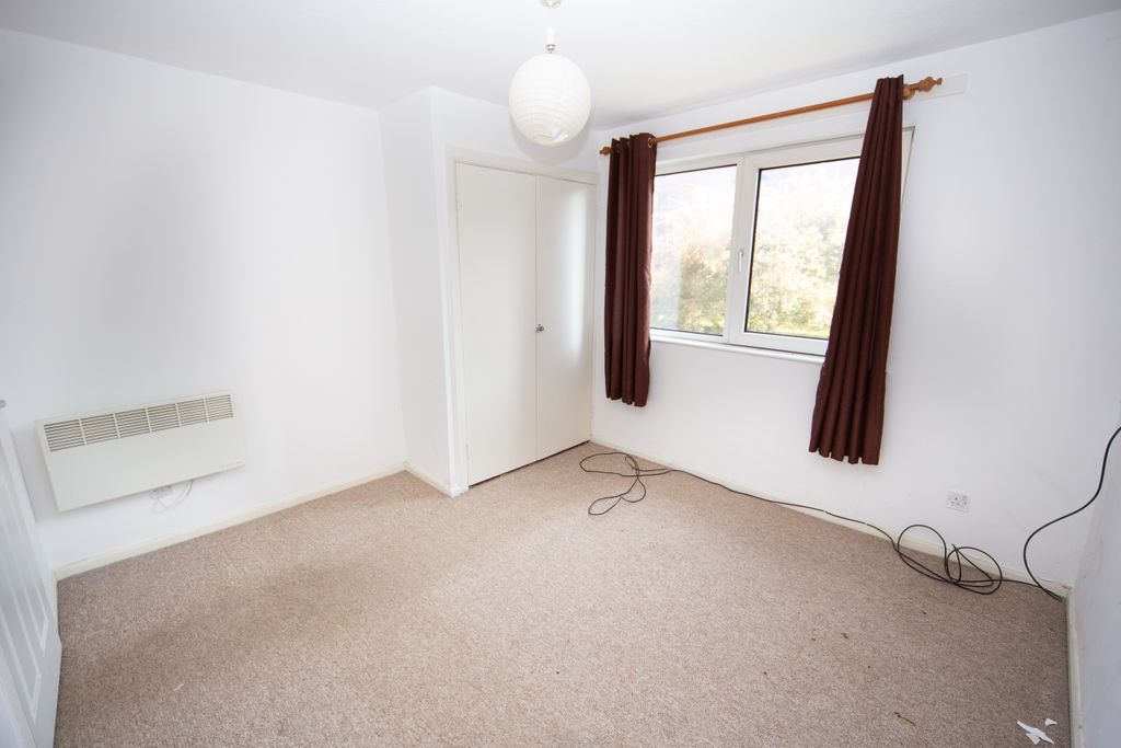 Property photo 3 of 6 Photo 03