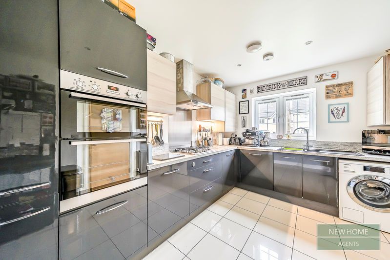 Property photo 2 of 19 Photo 5