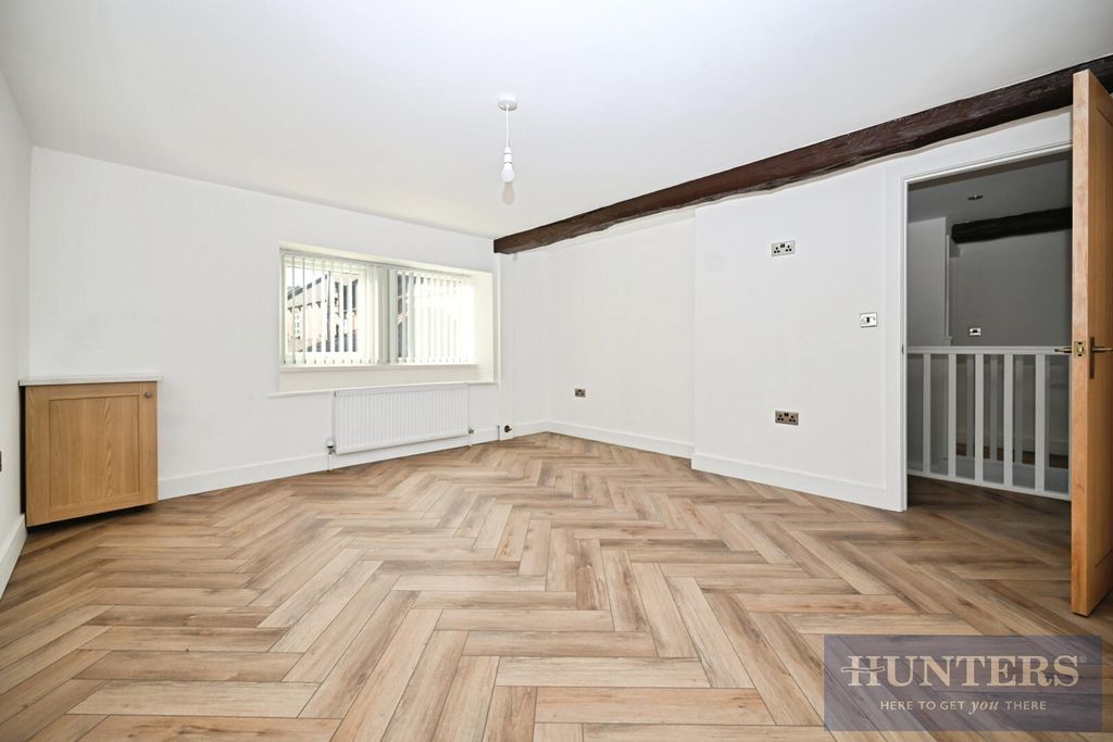 Property photo 3 of 9 Living Room