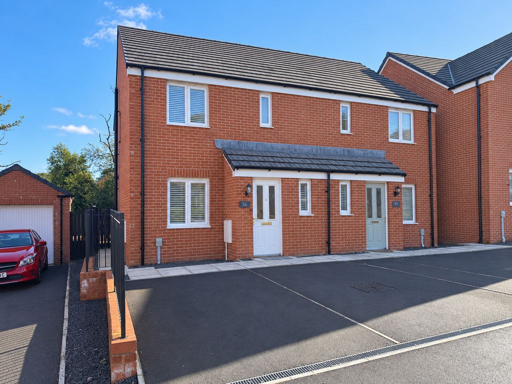 Property photo 1 of 32