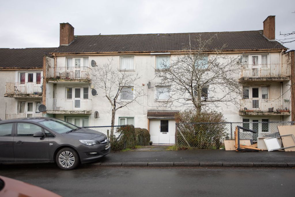 Property photo 1 of 28