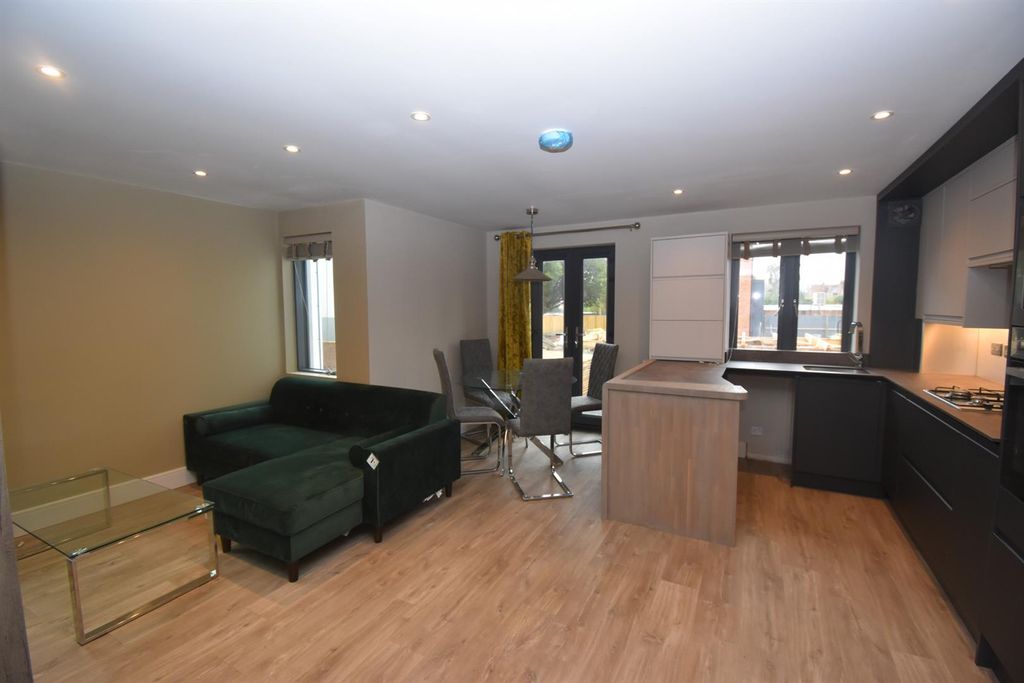 Property photo 2 of 5