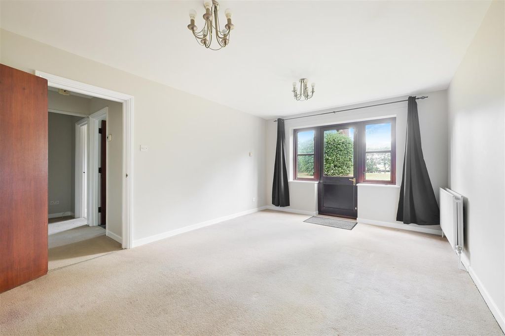 Property photo 2 of 13 Grayshot Court, 2- (4).Jpg