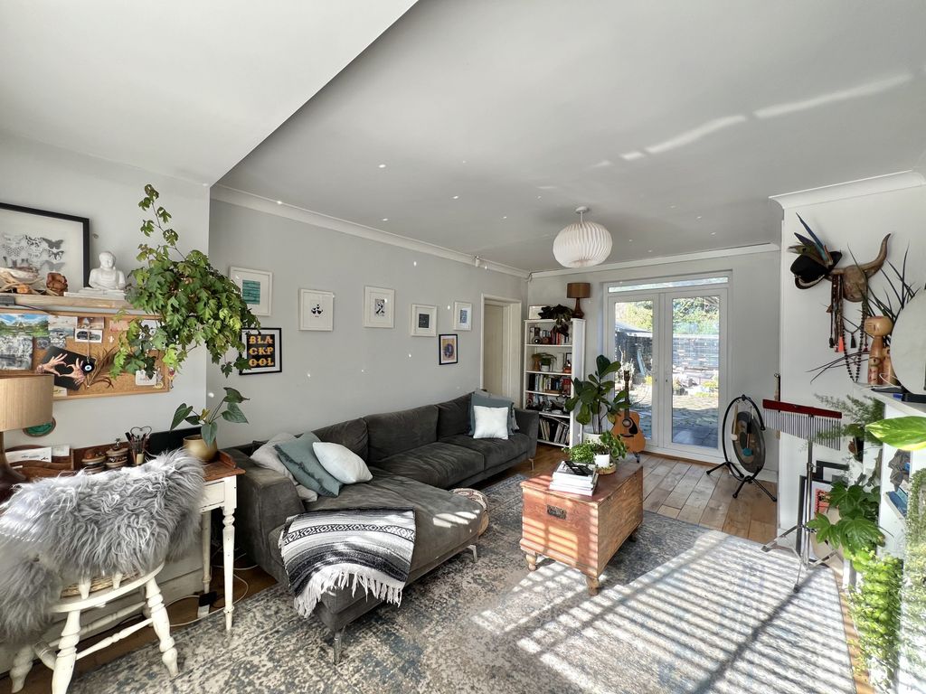 Property photo 3 of 28