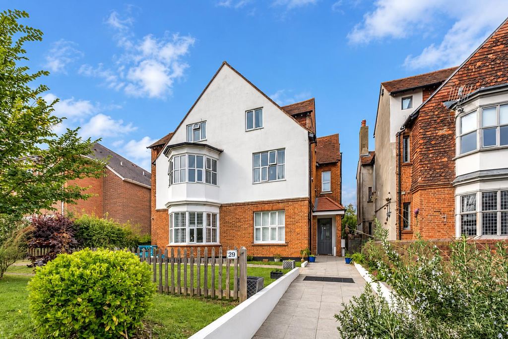 Property photo 1 of 16 34A01Cf8-24dc-4E4c-B431-Ec96Dfbef109.Png