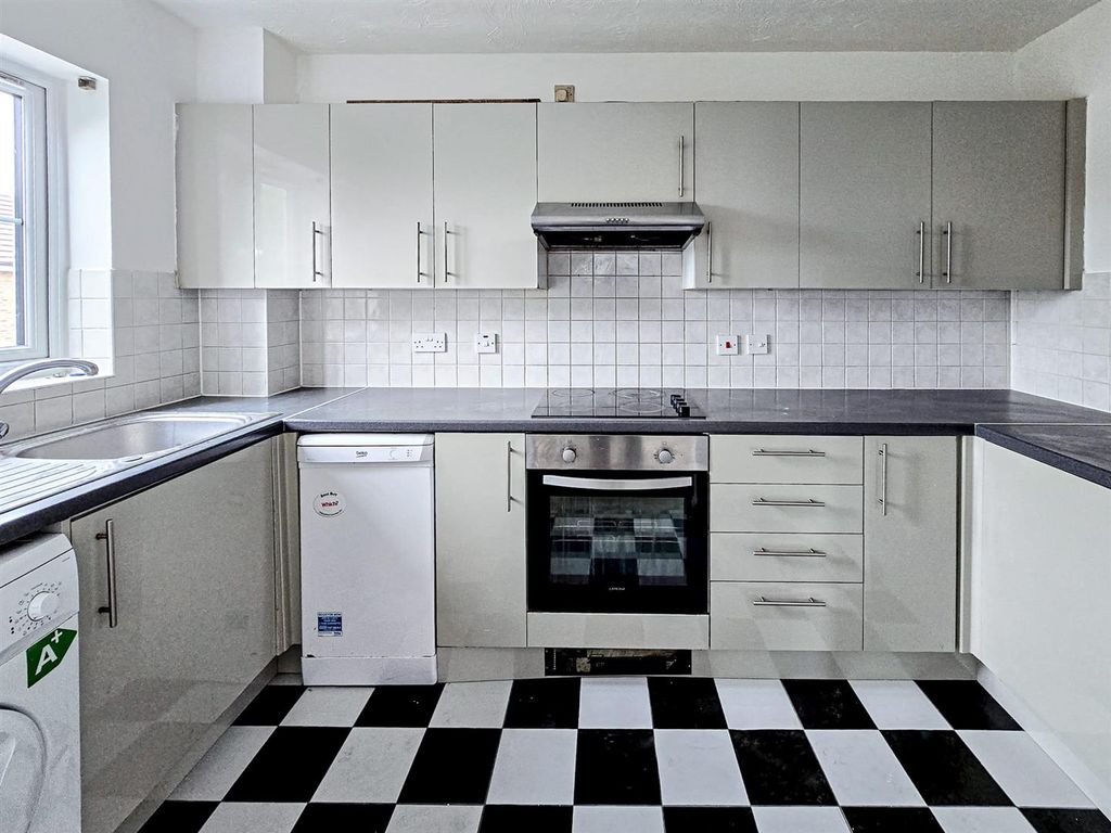 Property photo 2 of 7 1000011458.Jpg