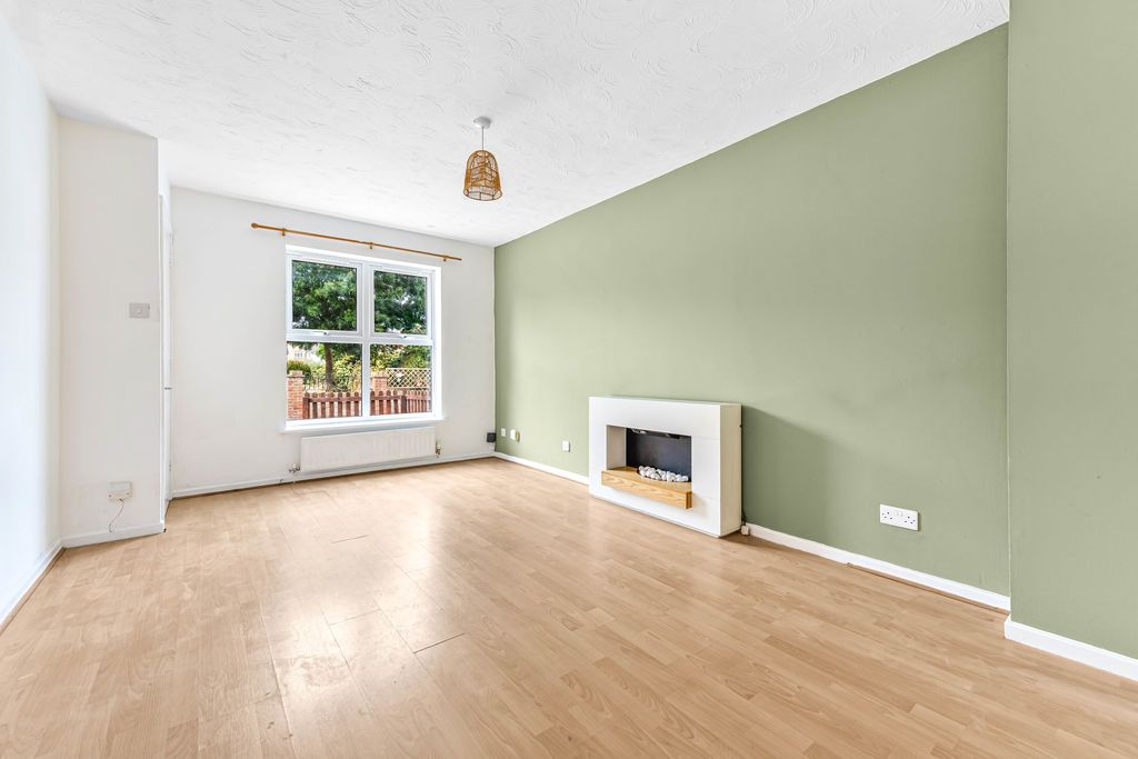 Property photo 2 of 17 Photo 1