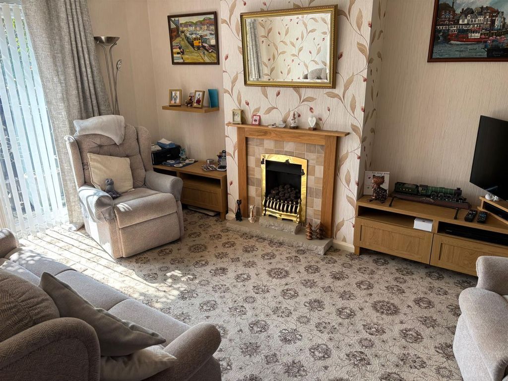 Property photo 2 of 12 Roxn5862.Jpg
