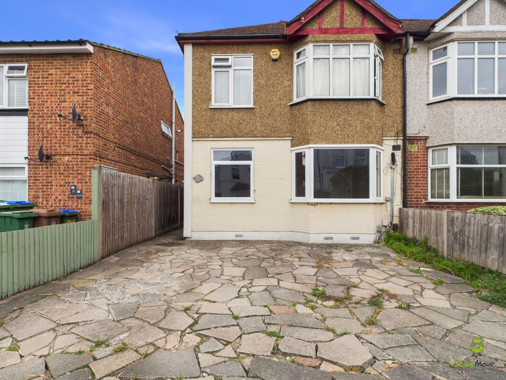 Property photo 3 of 15 Presented By Gemma Of Ewemove Bexley And Dartford