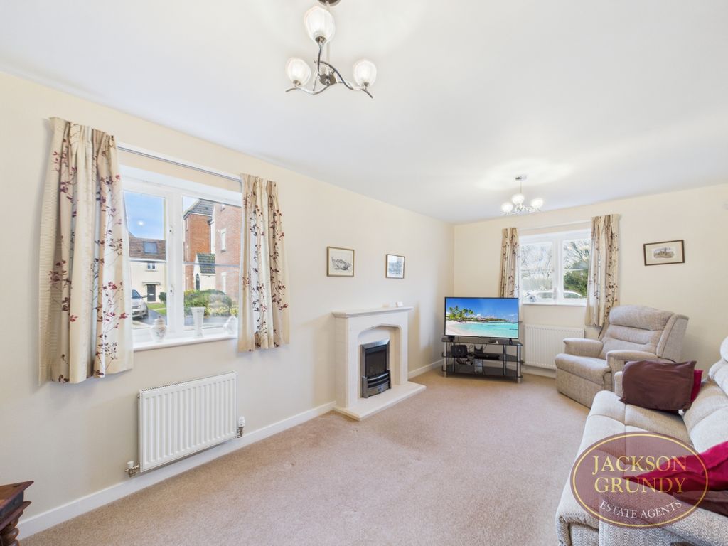 Property photo 3 of 11 Photo 9