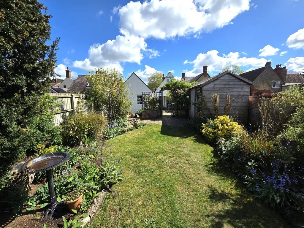 Property photo 3 of 32
