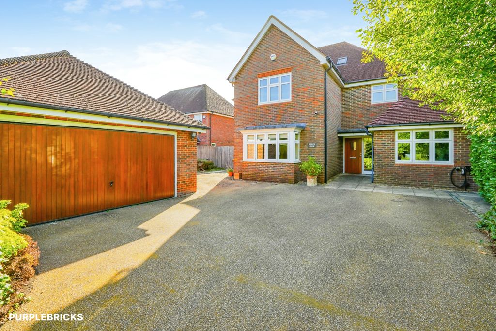 Property photo 1 of 43