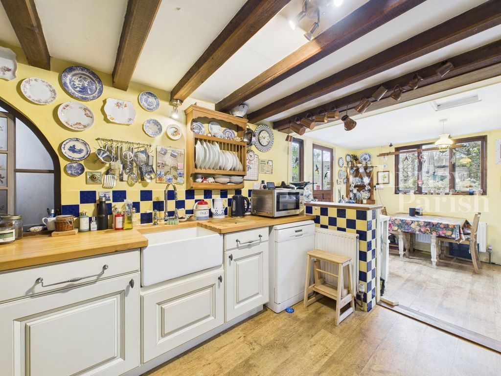 Property photo 2 of 18