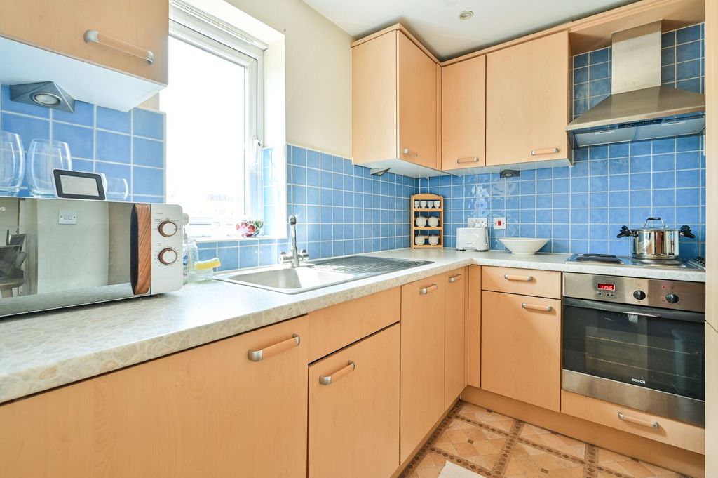 Property photo 1 of 9
