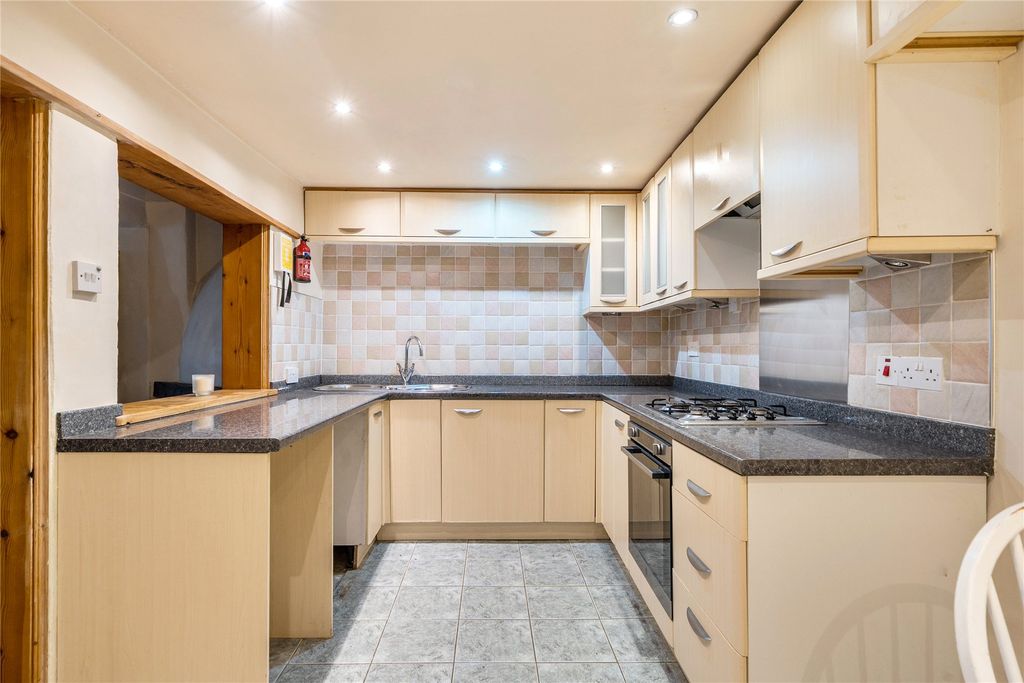 Property photo 2 of 15 Picture No. 34