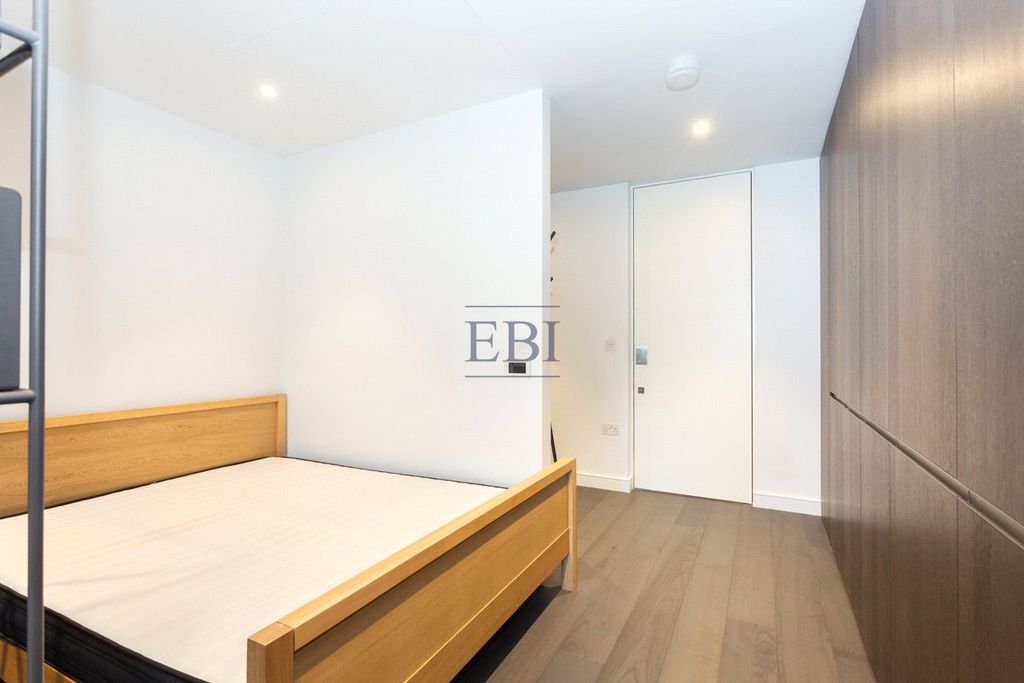 Property photo 3 of 7 Picture No. 18