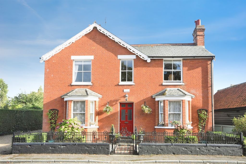 Property photo 1 of 27