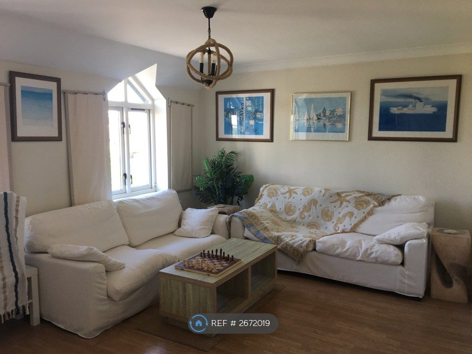 Property photo 3 of 14 Sitting Room