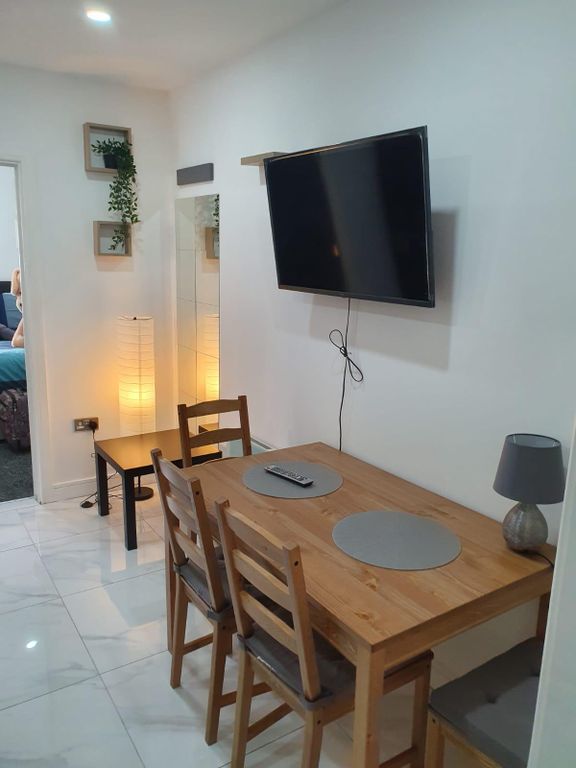 Property photo 2 of 11 Gallery