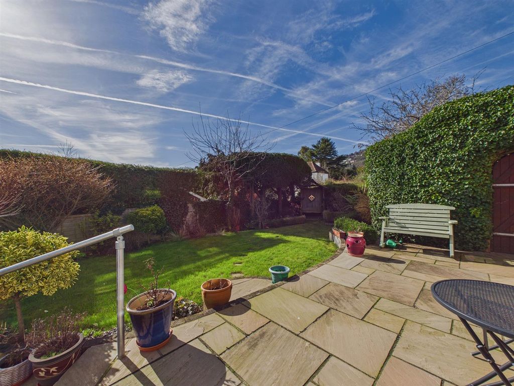 Property photo 2 of 28 Cam03972G0-Pr0263-Still023.Jpg