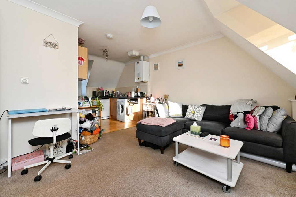 Property photo 3 of 13