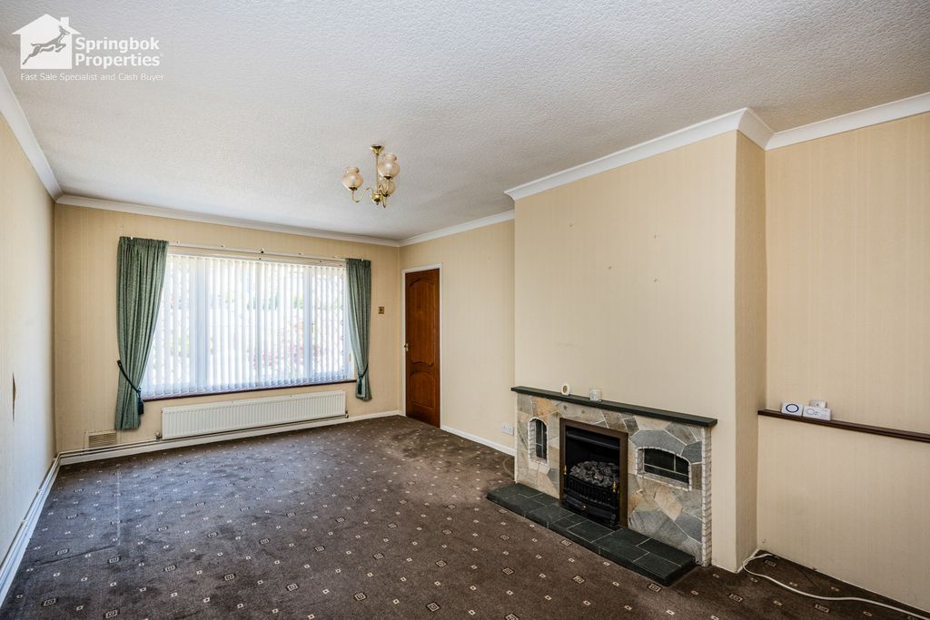 Property photo 3 of 18 Image 2